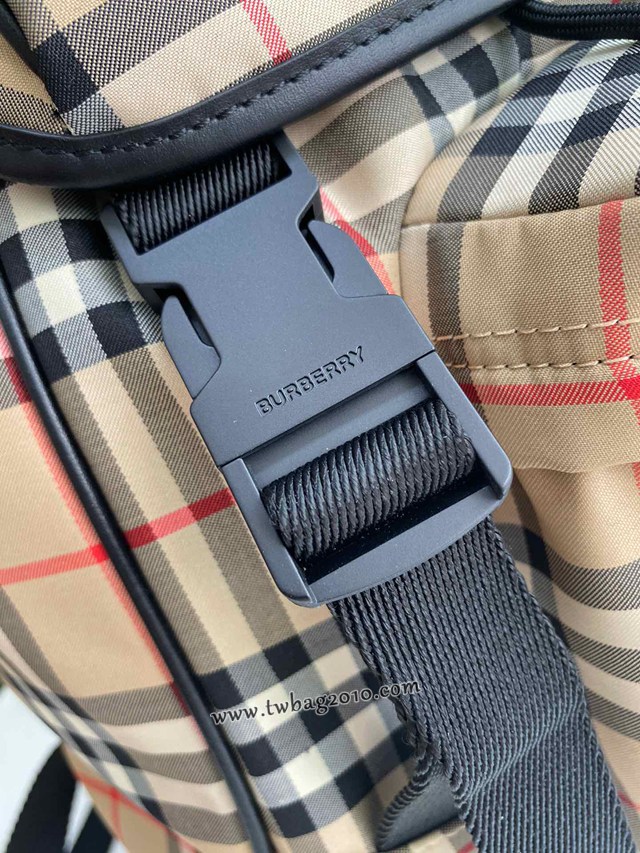 Burberry專門店新款雙肩包 巴寶莉Vintag復古格紋尼龍男士後背包 yxb1173